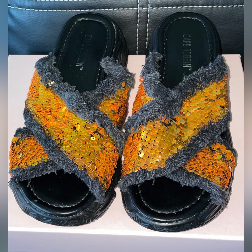 Cape Robbin Chunky Black Platform Slides Golden S… - image 2